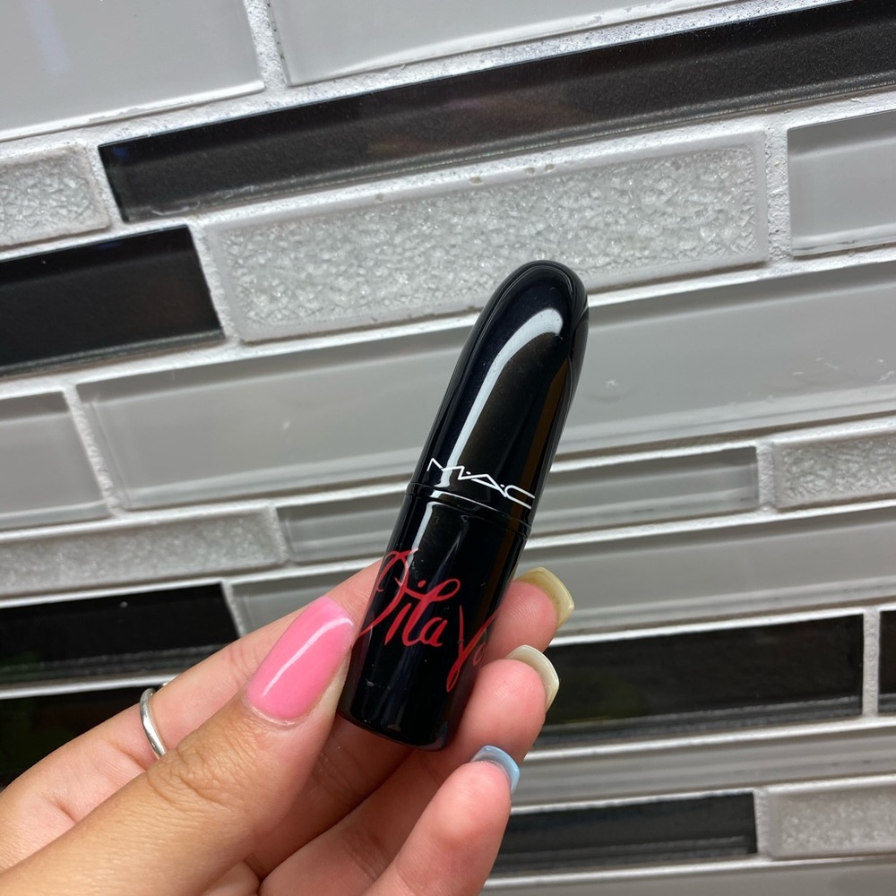 MAC Dita Von Teese Lipstick ✨